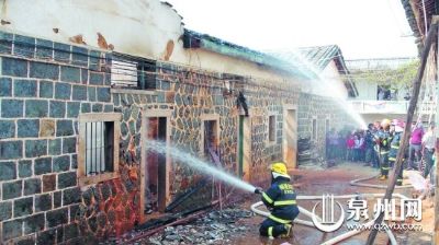 安溪一废品回收站失火 所幸无人员伤亡(图)